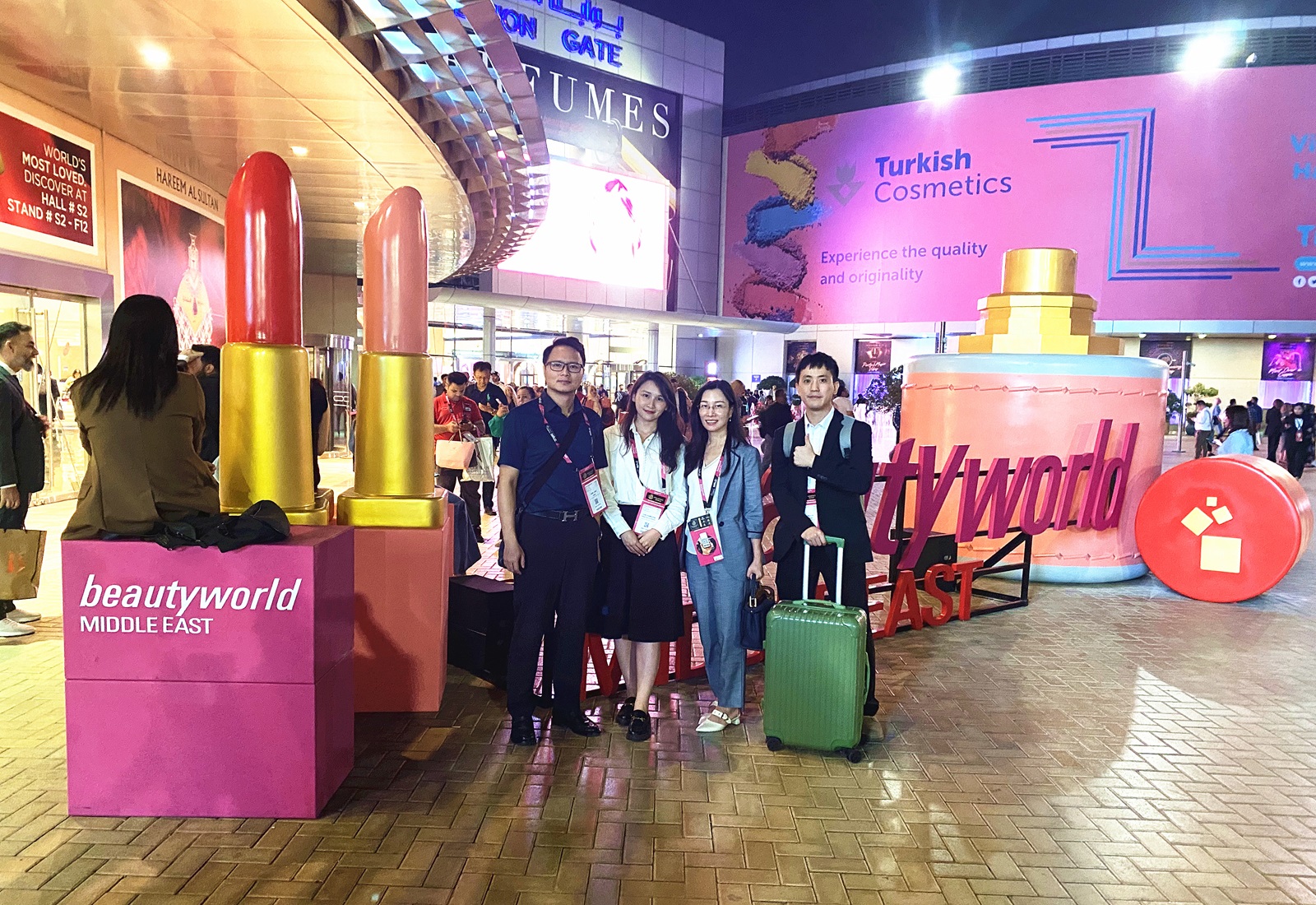 HengYu تستكشف معرض Beautyworld في دبي